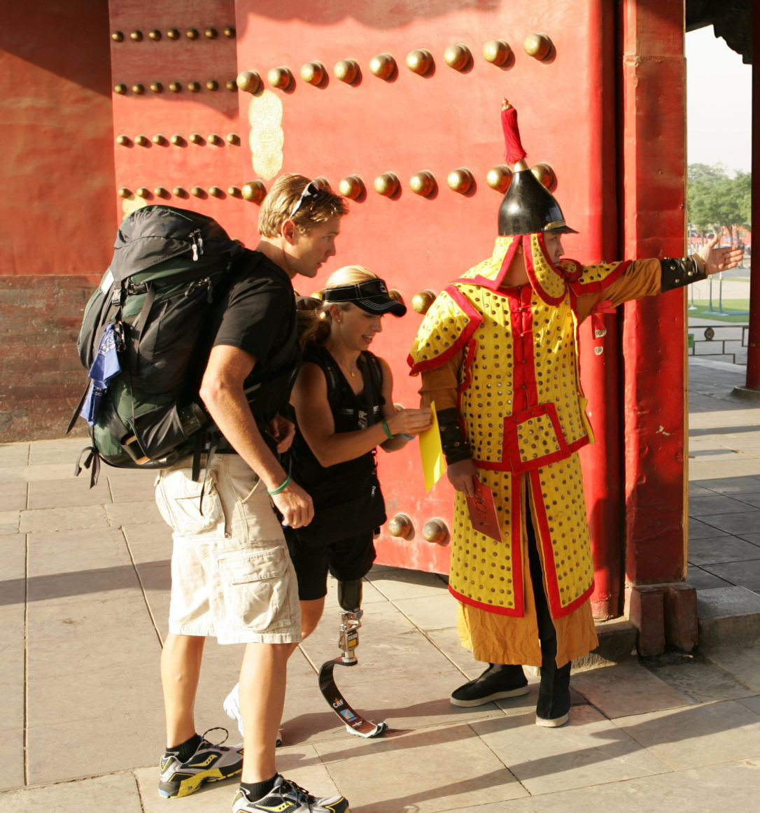 Sarah Reinertsen in Chine as part of the Amazing Race Season 10 competition