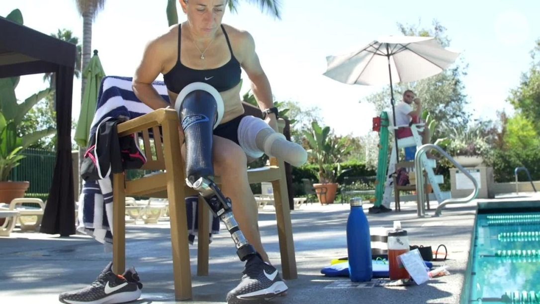 How Sarah Reinertsen competes in the Ironman with a prosthetic leg